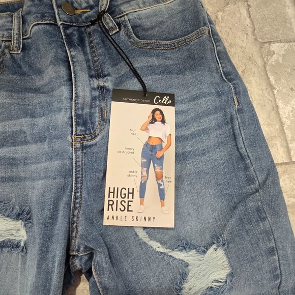 Cello High Rise 9/29 High Rise Ankle Skinny Jeans Distressed Fray‎ Hem NWT - Picture 3 of 10